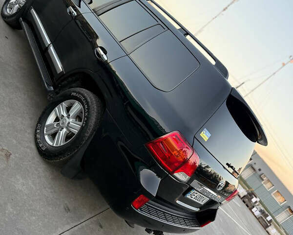 Черный Тойота Ленд Крузер, объемом двигателя 4.46 л и пробегом 256 тыс. км за 27500 $, фото 5 на Automoto.ua