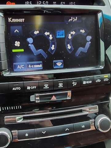 Черный Тойота Ленд Крузер, объемом двигателя 4.5 л и пробегом 175 тыс. км за 39000 $, фото 38 на Automoto.ua