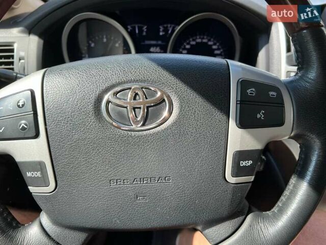 Черный Тойота Ленд Крузер, объемом двигателя 4.5 л и пробегом 175 тыс. км за 39000 $, фото 26 на Automoto.ua