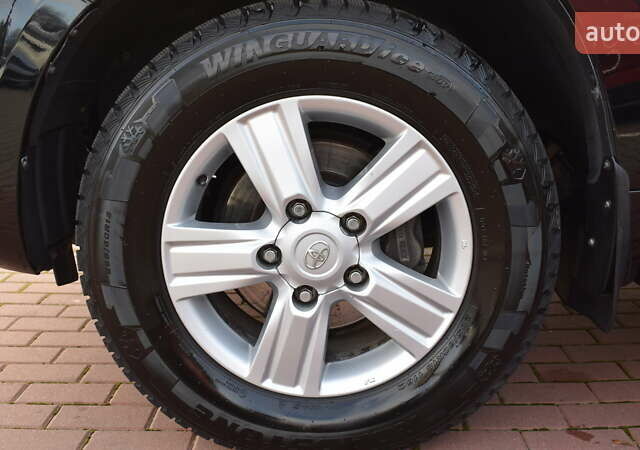 Черный Тойота Ленд Крузер, объемом двигателя 4.46 л и пробегом 155 тыс. км за 37600 $, фото 12 на Automoto.ua