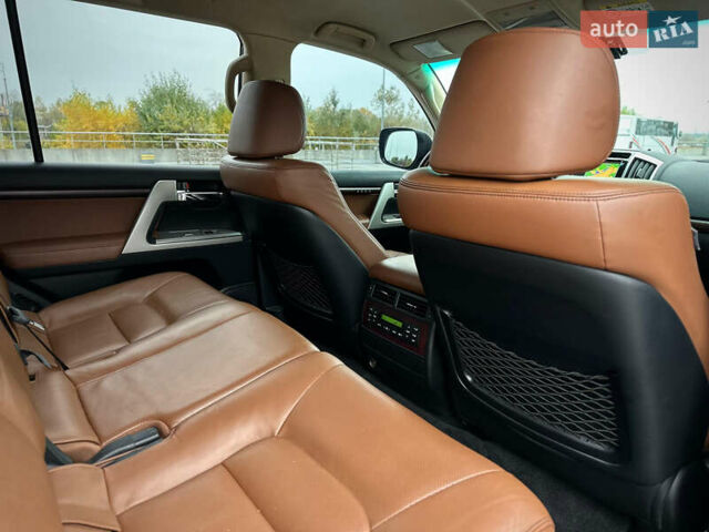 Черный Тойота Ленд Крузер, объемом двигателя 4.46 л и пробегом 350 тыс. км за 34800 $, фото 69 на Automoto.ua