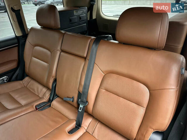 Черный Тойота Ленд Крузер, объемом двигателя 4.46 л и пробегом 350 тыс. км за 34800 $, фото 58 на Automoto.ua