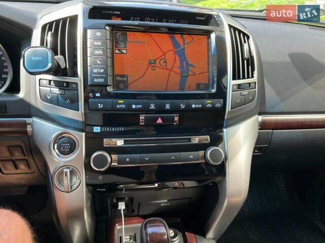 Черный Тойота Ленд Крузер, объемом двигателя 4.5 л и пробегом 175 тыс. км за 39000 $, фото 25 на Automoto.ua