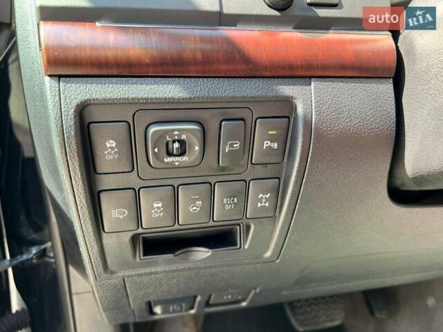 Черный Тойота Ленд Крузер, объемом двигателя 4.5 л и пробегом 175 тыс. км за 39000 $, фото 29 на Automoto.ua