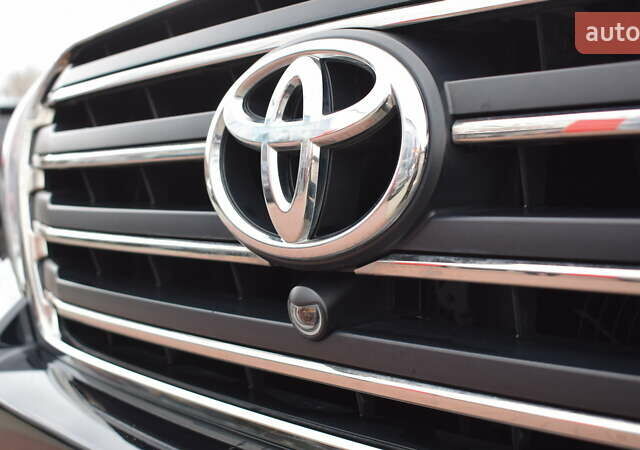 Черный Тойота Ленд Крузер, объемом двигателя 4.46 л и пробегом 155 тыс. км за 37600 $, фото 22 на Automoto.ua