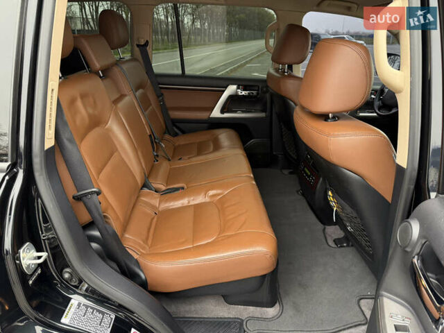 Черный Тойота Ленд Крузер, объемом двигателя 4.46 л и пробегом 160 тыс. км за 39700 $, фото 13 на Automoto.ua