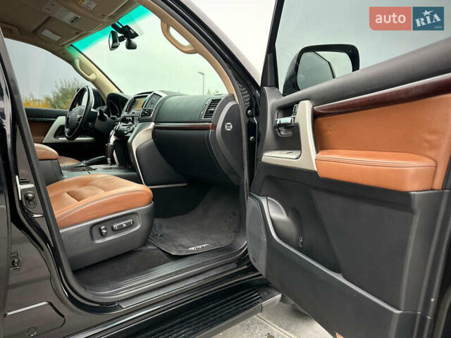 Черный Тойота Ленд Крузер, объемом двигателя 4.46 л и пробегом 350 тыс. км за 34800 $, фото 61 на Automoto.ua