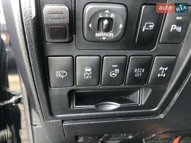 Чорний Тойота Ленд Крузер, об'ємом двигуна 4.5 л та пробігом 157 тис. км за 37500 $, фото 15 на Automoto.ua