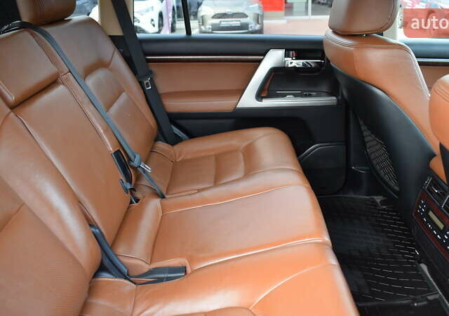 Черный Тойота Ленд Крузер, объемом двигателя 4.46 л и пробегом 155 тыс. км за 37600 $, фото 6 на Automoto.ua