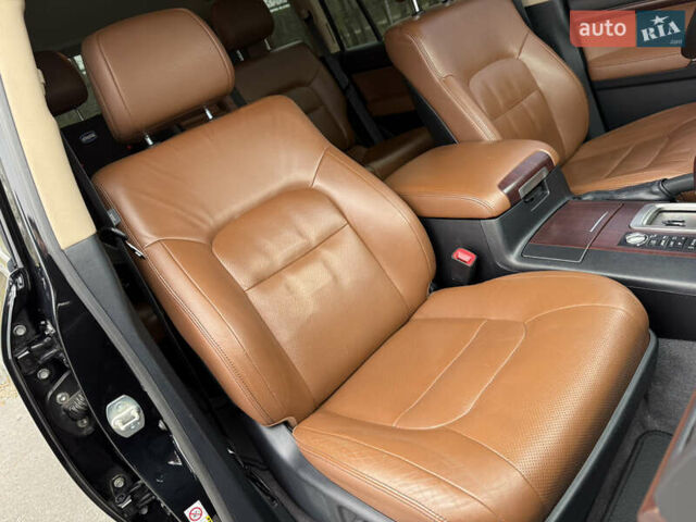 Черный Тойота Ленд Крузер, объемом двигателя 4.46 л и пробегом 160 тыс. км за 39700 $, фото 20 на Automoto.ua