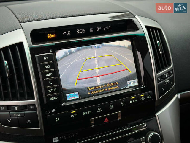 Черный Тойота Ленд Крузер, объемом двигателя 4.46 л и пробегом 350 тыс. км за 34800 $, фото 92 на Automoto.ua