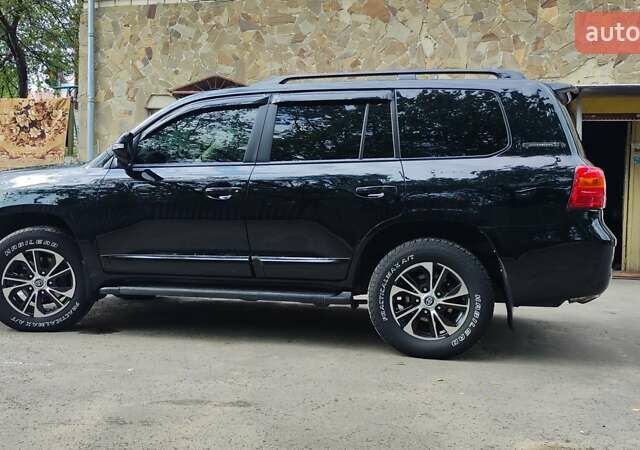 Черный Тойота Ленд Крузер, объемом двигателя 4.5 л и пробегом 175 тыс. км за 39000 $, фото 51 на Automoto.ua