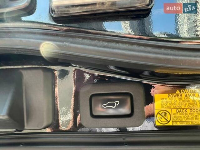 Черный Тойота Ленд Крузер, объемом двигателя 4.5 л и пробегом 175 тыс. км за 39000 $, фото 18 на Automoto.ua