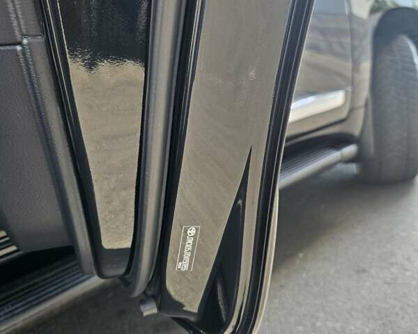 Черный Тойота Ленд Крузер, объемом двигателя 4.46 л и пробегом 246 тыс. км за 33500 $, фото 18 на Automoto.ua