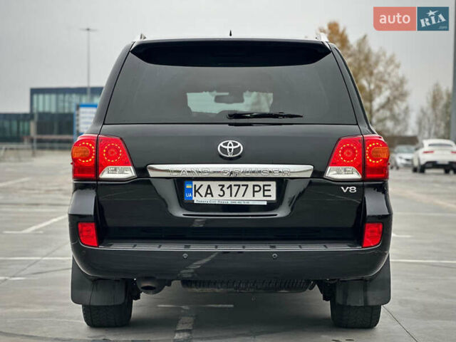 Черный Тойота Ленд Крузер, объемом двигателя 4.46 л и пробегом 350 тыс. км за 34800 $, фото 29 на Automoto.ua