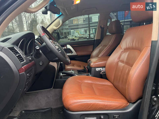 Черный Тойота Ленд Крузер, объемом двигателя 4.7 л и пробегом 270 тыс. км за 31900 $, фото 3 на Automoto.ua