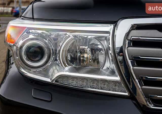 Черный Тойота Ленд Крузер, объемом двигателя 4.46 л и пробегом 93 тыс. км за 40000 $, фото 28 на Automoto.ua