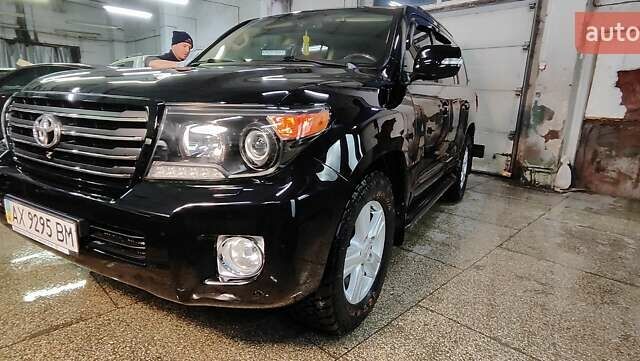 Черный Тойота Ленд Крузер, объемом двигателя 4.5 л и пробегом 175 тыс. км за 39000 $, фото 8 на Automoto.ua
