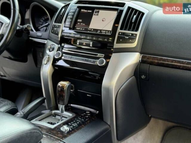 Чорний Тойота Ленд Крузер, об'ємом двигуна 4.5 л та пробігом 281 тис. км за 36000 $, фото 21 на Automoto.ua