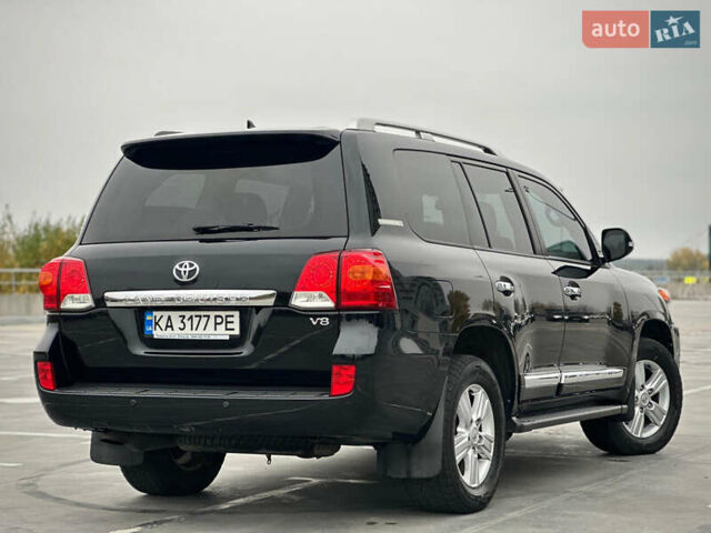 Черный Тойота Ленд Крузер, объемом двигателя 4.46 л и пробегом 350 тыс. км за 34800 $, фото 9 на Automoto.ua