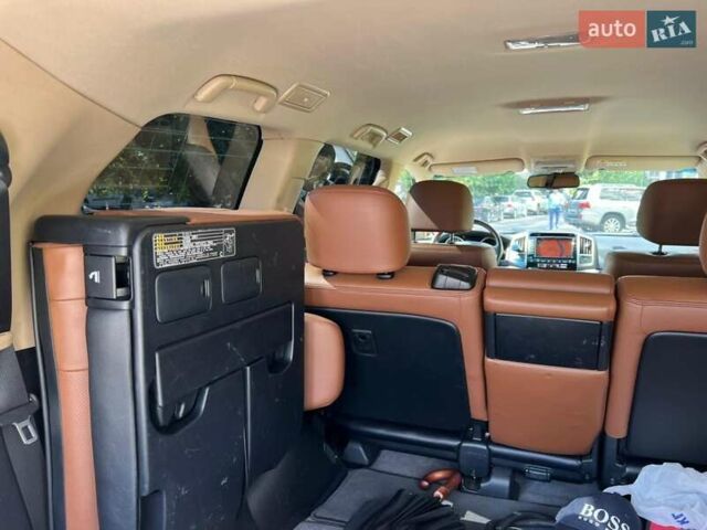 Черный Тойота Ленд Крузер, объемом двигателя 4.5 л и пробегом 175 тыс. км за 39000 $, фото 24 на Automoto.ua