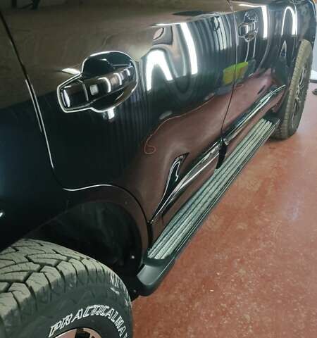 Черный Тойота Ленд Крузер, объемом двигателя 4.5 л и пробегом 175 тыс. км за 39000 $, фото 12 на Automoto.ua