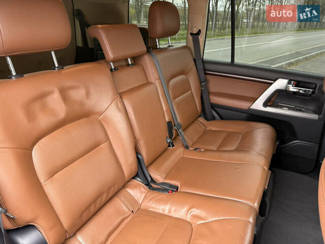 Черный Тойота Ленд Крузер, объемом двигателя 4.46 л и пробегом 160 тыс. км за 39700 $, фото 14 на Automoto.ua