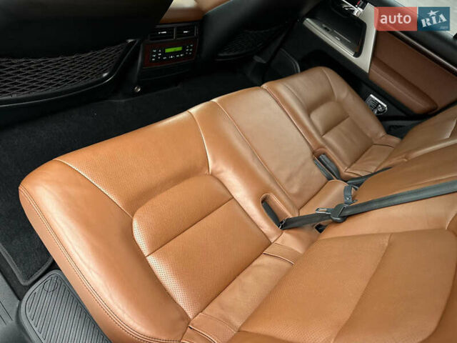 Черный Тойота Ленд Крузер, объемом двигателя 4.46 л и пробегом 350 тыс. км за 34800 $, фото 53 на Automoto.ua