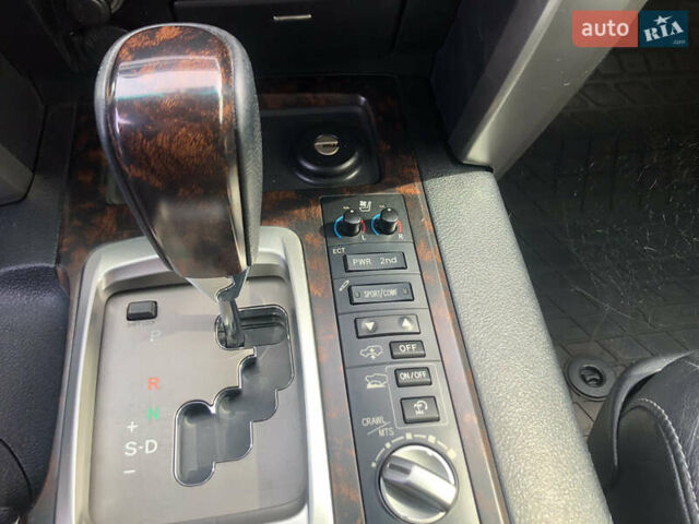 Чорний Тойота Ленд Крузер, об'ємом двигуна 4.5 л та пробігом 157 тис. км за 37500 $, фото 16 на Automoto.ua