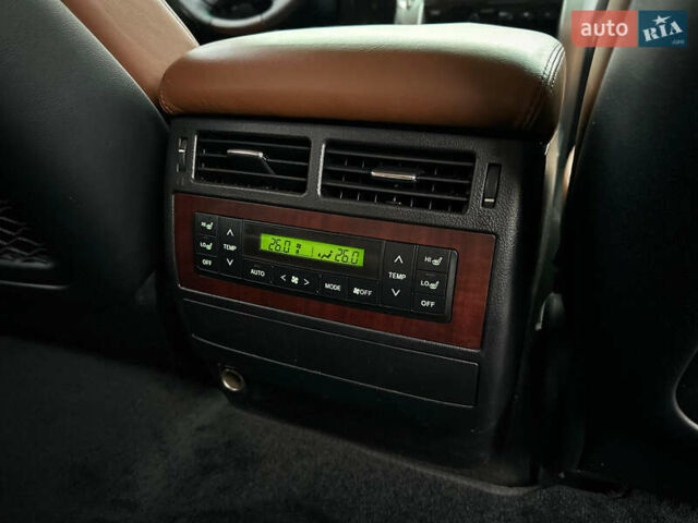 Черный Тойота Ленд Крузер, объемом двигателя 4.46 л и пробегом 350 тыс. км за 34800 $, фото 78 на Automoto.ua