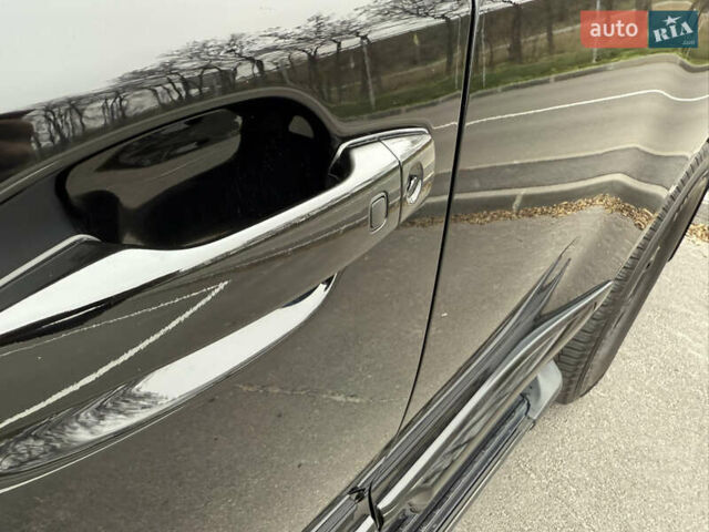 Черный Тойота Ленд Крузер, объемом двигателя 4.46 л и пробегом 160 тыс. км за 39700 $, фото 30 на Automoto.ua