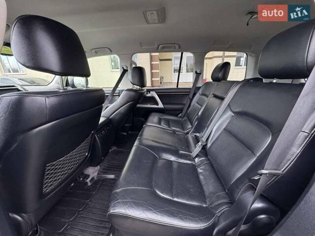 Черный Тойота Ленд Крузер, объемом двигателя 4.46 л и пробегом 200 тыс. км за 36500 $, фото 16 на Automoto.ua