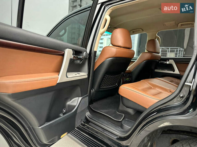 Черный Тойота Ленд Крузер, объемом двигателя 4.46 л и пробегом 350 тыс. км за 34800 $, фото 52 на Automoto.ua