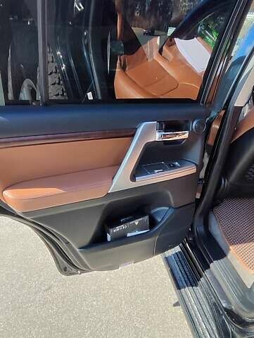 Черный Тойота Ленд Крузер, объемом двигателя 4.5 л и пробегом 175 тыс. км за 39000 $, фото 45 на Automoto.ua