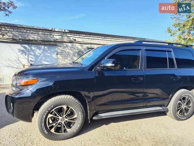 Черный Тойота Ленд Крузер, объемом двигателя 4.5 л и пробегом 175 тыс. км за 39000 $, фото 5 на Automoto.ua