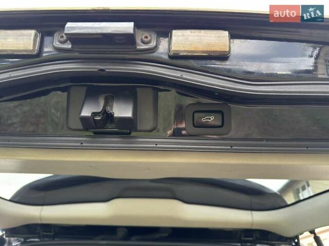 Черный Тойота Ленд Крузер, объемом двигателя 4.46 л и пробегом 200 тыс. км за 36500 $, фото 19 на Automoto.ua