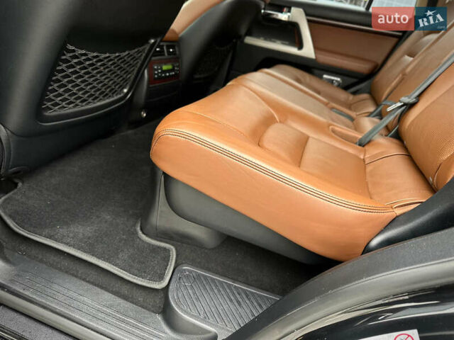 Черный Тойота Ленд Крузер, объемом двигателя 4.46 л и пробегом 350 тыс. км за 34800 $, фото 56 на Automoto.ua