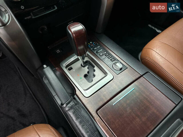 Черный Тойота Ленд Крузер, объемом двигателя 4.46 л и пробегом 350 тыс. км за 34800 $, фото 76 на Automoto.ua