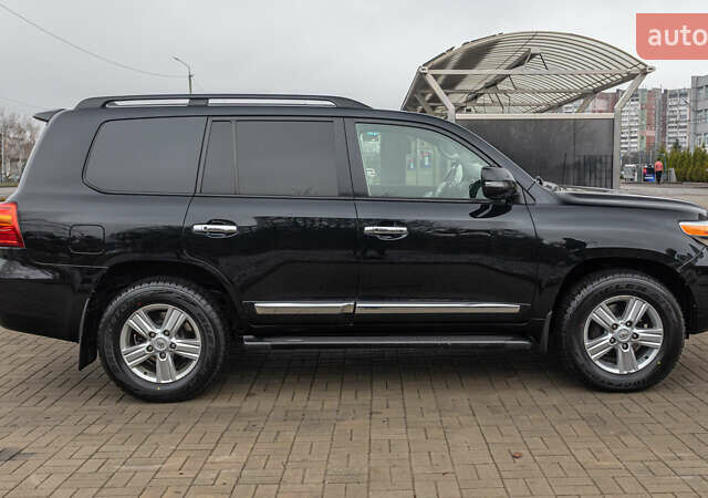 Черный Тойота Ленд Крузер, объемом двигателя 4.46 л и пробегом 93 тыс. км за 40000 $, фото 1 на Automoto.ua