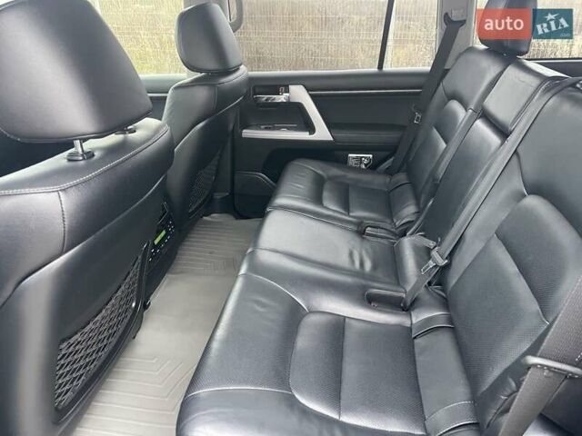 Чорний Тойота Ленд Крузер, об'ємом двигуна 4.46 л та пробігом 314 тис. км за 41000 $, фото 5 на Automoto.ua
