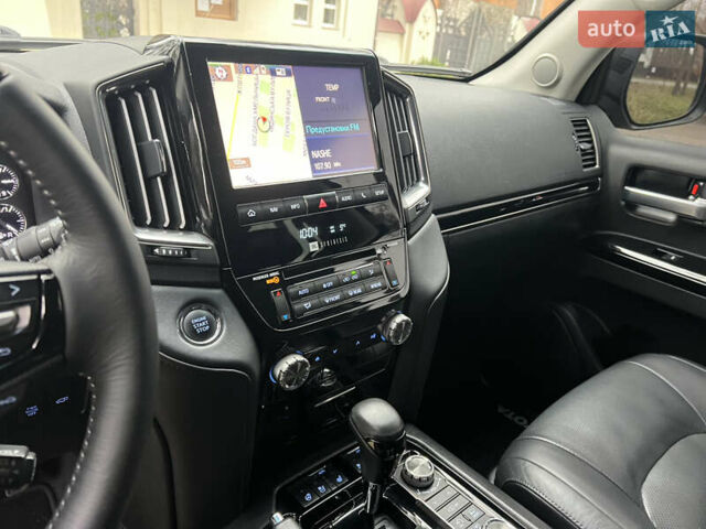 Черный Тойота Ленд Крузер, объемом двигателя 4.5 л и пробегом 239 тыс. км за 46900 $, фото 72 на Automoto.ua