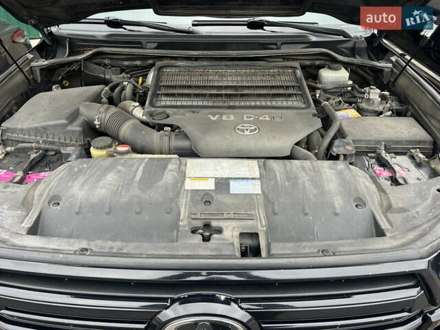 Черный Тойота Ленд Крузер, объемом двигателя 4.5 л и пробегом 239 тыс. км за 46900 $, фото 117 на Automoto.ua