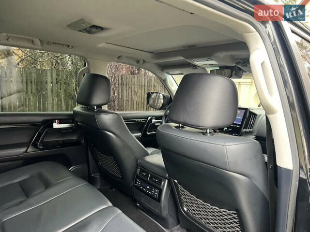 Черный Тойота Ленд Крузер, объемом двигателя 4.5 л и пробегом 239 тыс. км за 46900 $, фото 94 на Automoto.ua