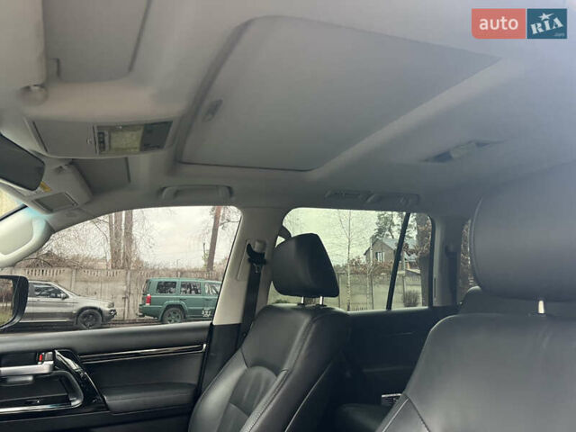 Черный Тойота Ленд Крузер, объемом двигателя 4.5 л и пробегом 239 тыс. км за 46900 $, фото 61 на Automoto.ua