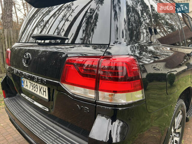 Черный Тойота Ленд Крузер, объемом двигателя 4.5 л и пробегом 239 тыс. км за 46900 $, фото 121 на Automoto.ua
