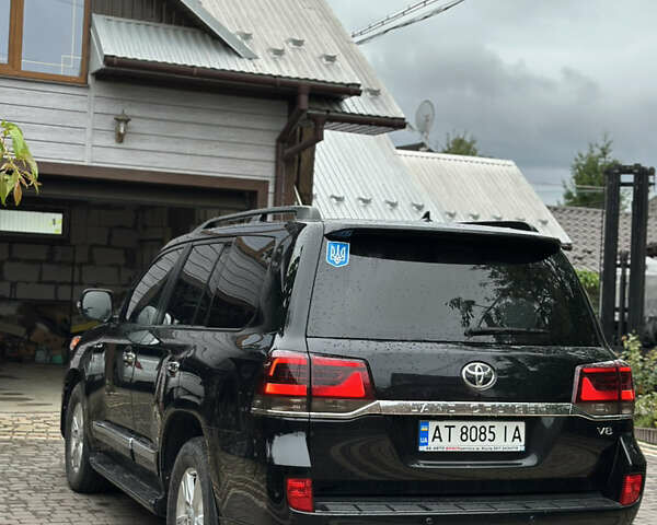 Черный Тойота Ленд Крузер, объемом двигателя 4.5 л и пробегом 230 тыс. км за 39500 $, фото 4 на Automoto.ua