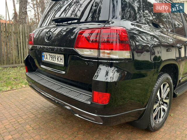 Черный Тойота Ленд Крузер, объемом двигателя 4.5 л и пробегом 239 тыс. км за 46900 $, фото 46 на Automoto.ua