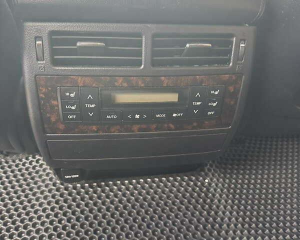 Черный Тойота Ленд Крузер, объемом двигателя 4.5 л и пробегом 117 тыс. км за 45000 $, фото 9 на Automoto.ua