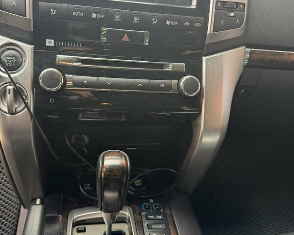 Черный Тойота Ленд Крузер, объемом двигателя 4.5 л и пробегом 117 тыс. км за 45000 $, фото 8 на Automoto.ua