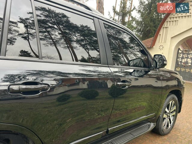 Черный Тойота Ленд Крузер, объемом двигателя 4.5 л и пробегом 239 тыс. км за 46900 $, фото 123 на Automoto.ua